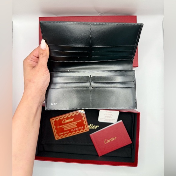 * SOLD SOMEWHERE ELSE* 
CARTIER 2C LOGO SANTOS BIFOLD LONG WALLET - Picture 5 of 8